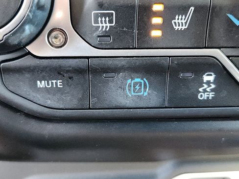 Used 2021 Jeep Wrangler Unlimited Sahara w/ Cold Weather Group image 27