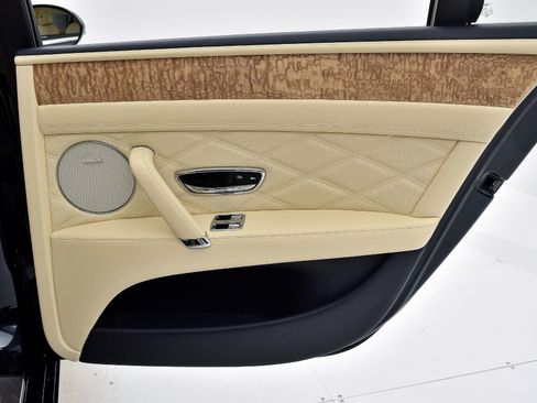 Used 2015 Bentley Flying Spur V8 AWD/4WD image 34