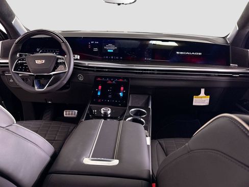 Used 2025 Cadillac Escalade ESV V w/ LPO, ONYX Package AWD/4WD image 37