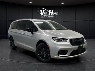New 2026 Chrysler Pacifica Limited w/ S Appearance Package AWD/4WD video 1