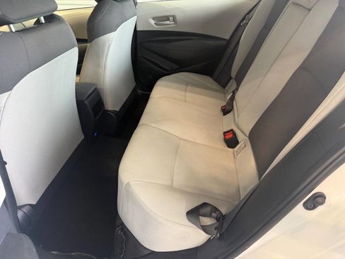 Used 2022 Toyota Corolla LE image 20