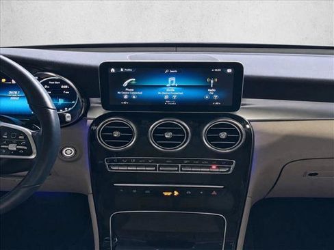 Used 2022 Mercedes-Benz GLC 300 image 18