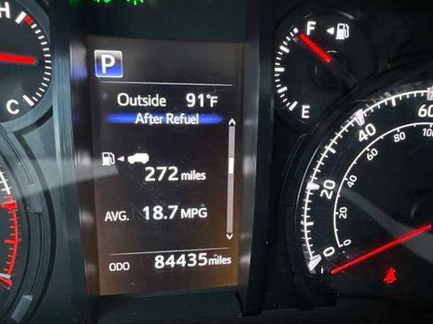Used 2020 Toyota 4Runner SR5 Premium w/ Moonroof Package RWD image 8