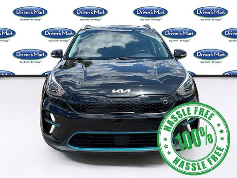 Used 2022 Kia Niro EX w/ Cold Weather Package FWD image 2