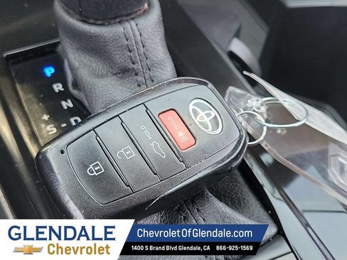 Used 2025 Toyota Camry LE FWD image 34