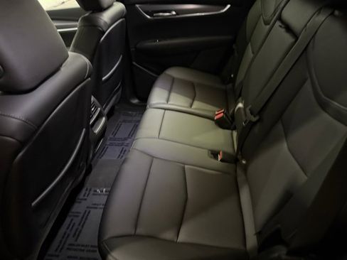Used 2024 Cadillac XT5 Luxury w/ LPO, Floor Liner Package image 32