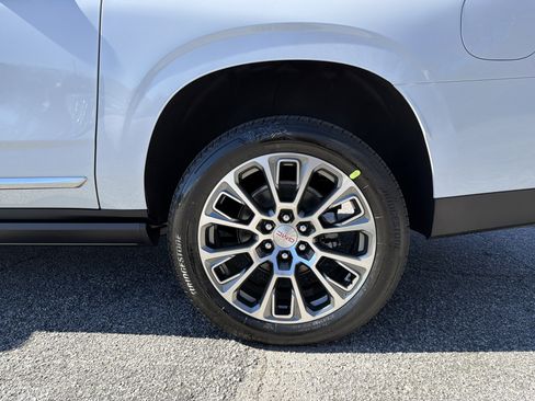 New 2026 GMC Yukon XL Denali image 25