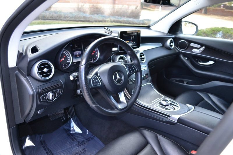 Used 2017 Mercedes-Benz GLC 300 4MATIC Coupe image 19
