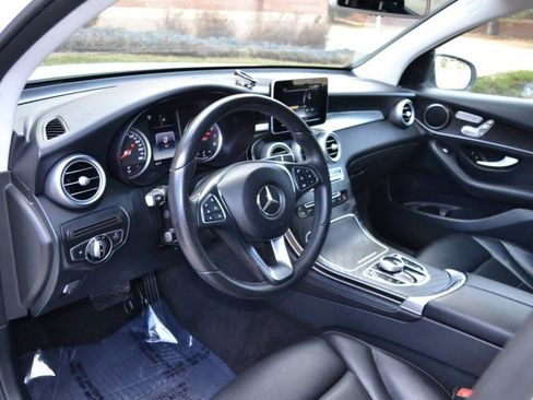 Used 2017 Mercedes-Benz GLC 300 4MATIC image 19