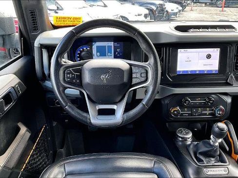 Used 2022 Ford Bronco Badlands AWD/4WD image 5