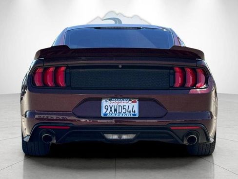 Certified 2018 Ford Mustang Coupe RWD image 4