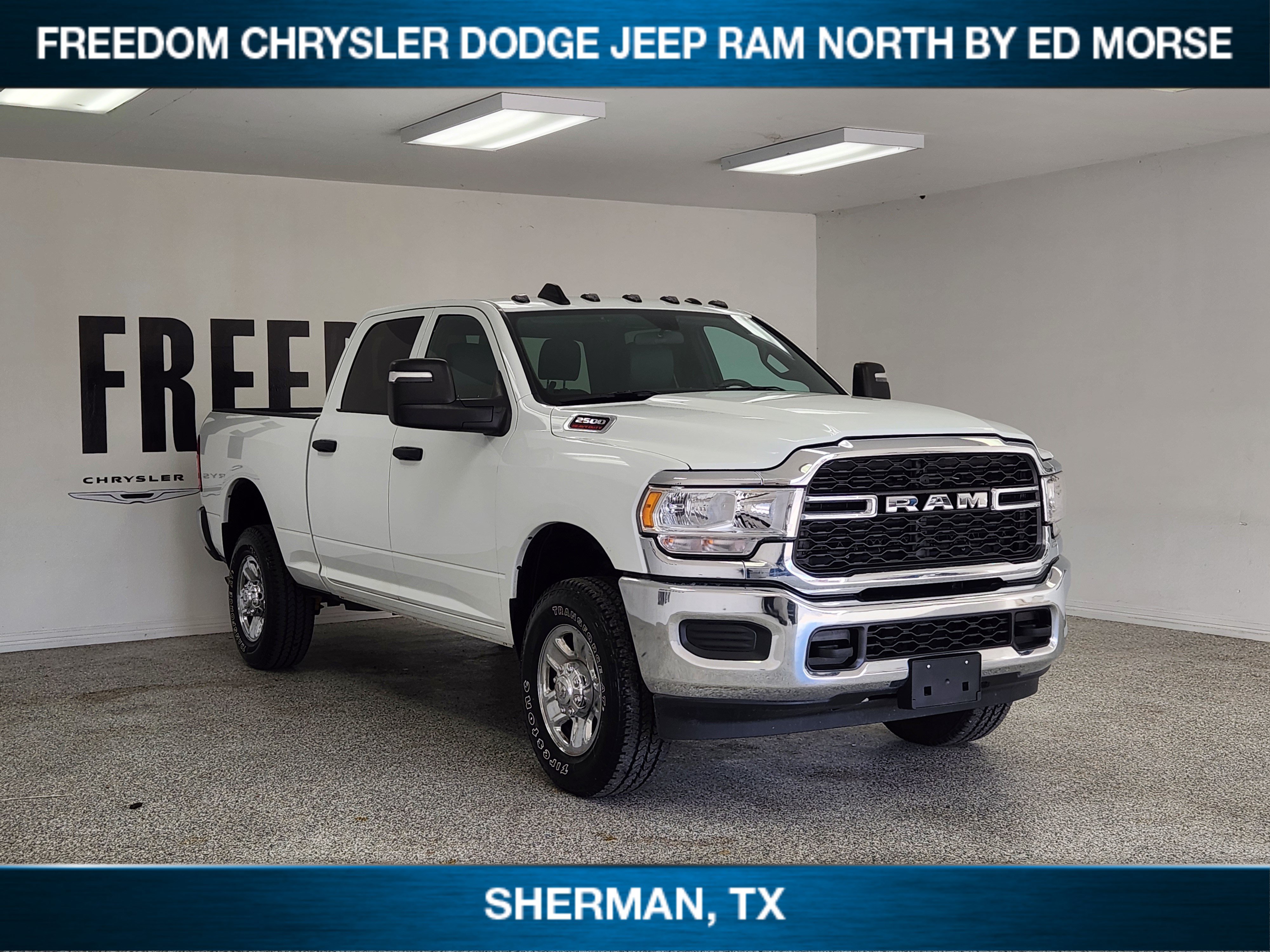 Used 2024 RAM 2500 Tradesman w/ Chrome Appearance Group AWD/4WD image 2