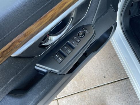 Used 2019 Honda CR-V EX image 15