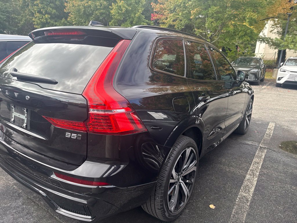 Used 2023 Volvo XC60 B5 Ultimate w/ Climate Package AWD/4WD image 6