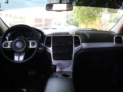 Used 2013 Jeep Grand Cherokee Trailhawk AWD/4WD image 16