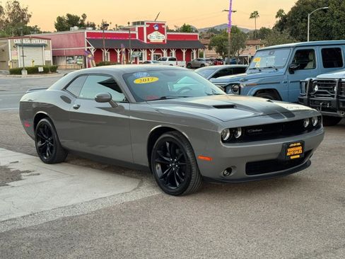 Used 2017 Dodge Challenger SXT w/ Blacktop Package RWD image 2