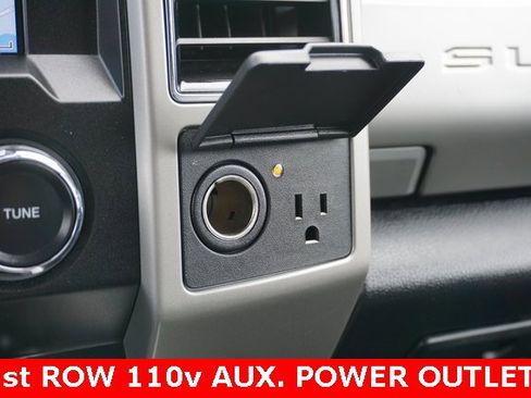 Certified 2021 Ford F250 Lariat w/ Tremor Off-Road Package image 31