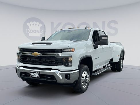 New 2026 Chevrolet Silverado 3500 LT AWD/4WD image 1