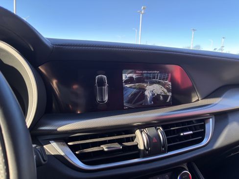 Certified 2024 Alfa Romeo Stelvio Veloce image 16