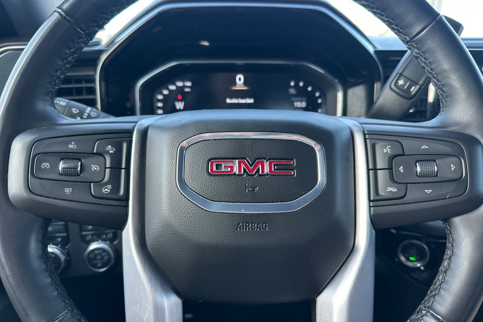 Used 2025 GMC Sierra 1500 SLT AWD/4WD image 33