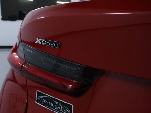 Used 2022 BMW 330i xDrive Sedan w/ Premium Package 2 image 11