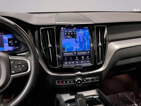 Certified 2023 Volvo XC60 B5 Core w/ Climate Package AWD/4WD image 9