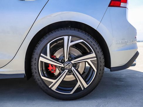 New 2026 Volkswagen GTI SE image 10