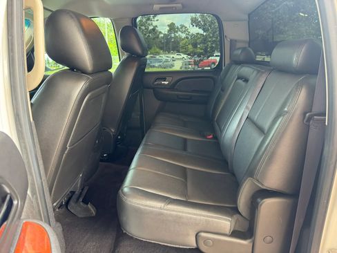 Used 2014 GMC Sierra 2500 SLT w/ SLT Convenience Package AWD/4WD image 19
