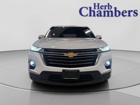 Used 2023 Chevrolet Traverse LT image 4