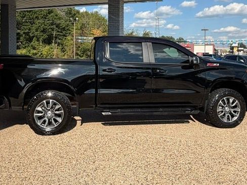 Used 2022 Chevrolet Silverado 1500 RST AWD/4WD image 2