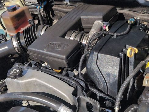 Used 2011 Chevrolet Colorado LT RWD image 9