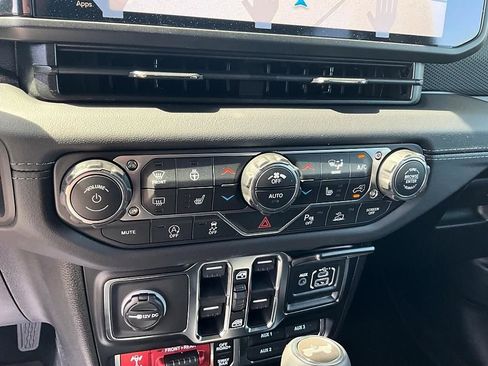 New 2026 Jeep Wrangler Unlimited Rubicon AWD/4WD image 20