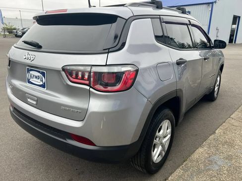 Used 2018 Jeep Compass Sport AWD/4WD image 12