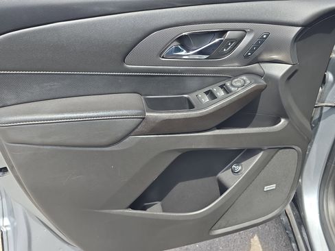 Used 2023 Chevrolet Traverse Premier w/ Redline Edition FWD image 19