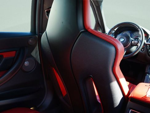 Used 2018 BMW M3 image 61