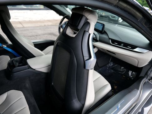 Used 2015 BMW i8 image 50