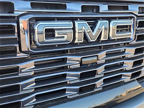 New 2025 GMC Sierra 2500 Denali Ultimate w/ Max Trailering Package image 7
