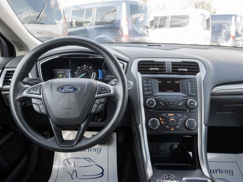 Used 2018 Ford Fusion S FWD image 24