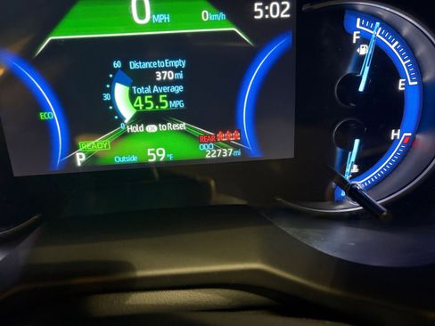 Used 2025 Toyota RAV4 LE image 39