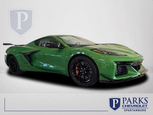 New 2026 Chevrolet Corvette Z06 w/ Z07 Performance Package RWD image 1