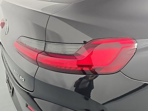 Certified 2025 BMW X4 xDrive30i w/ Premium Package image 9