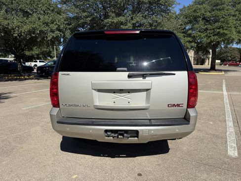 Used 2013 GMC Yukon XL SLT w/ Texas Edition image 6