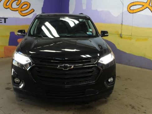 Used 2021 Chevrolet Traverse Premier w/ Redline Edition AWD/4WD image 3