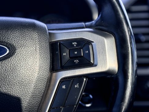 Used 2018 Ford F150 Platinum w/ Equipment Group 701A Luxury image 13