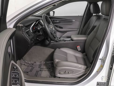 Used 2019 Chevrolet Impala LS image 6