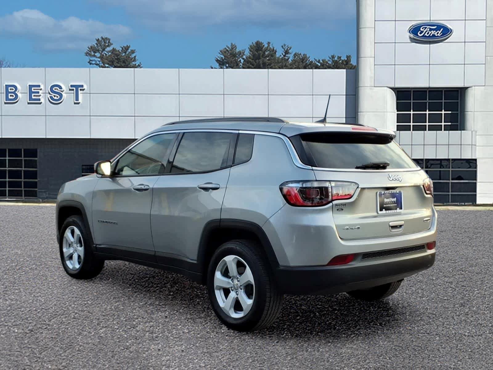 Used 2021 Jeep Compass Latitude w/ Convenience Group AWD/4WD image 4