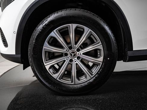 Certified 2025 Mercedes-Benz GLC 300 4MATIC image 13