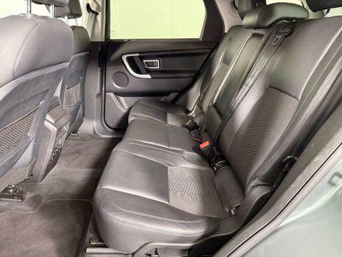 Used 2017 Land Rover Discovery Sport SE AWD/4WD image 7