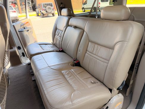 Used 2000 Ford Excursion Limited AWD/4WD image 32