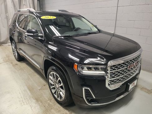 Used 2023 GMC Acadia Denali image 5